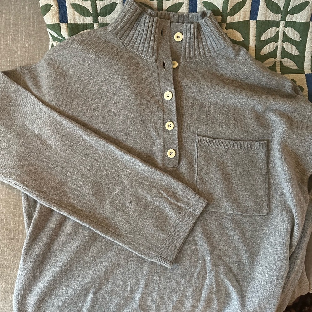 Everlane cropped Henley sweater, gray, worn once!